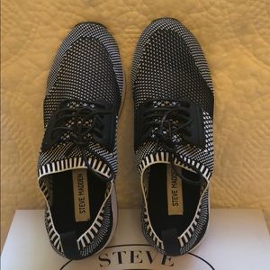 steve madden narly knit sneaker